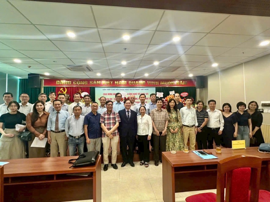 Hình ảnh ấn tượng tại Viện Nghiên cứu Ứng dụng Công nghệ Mới